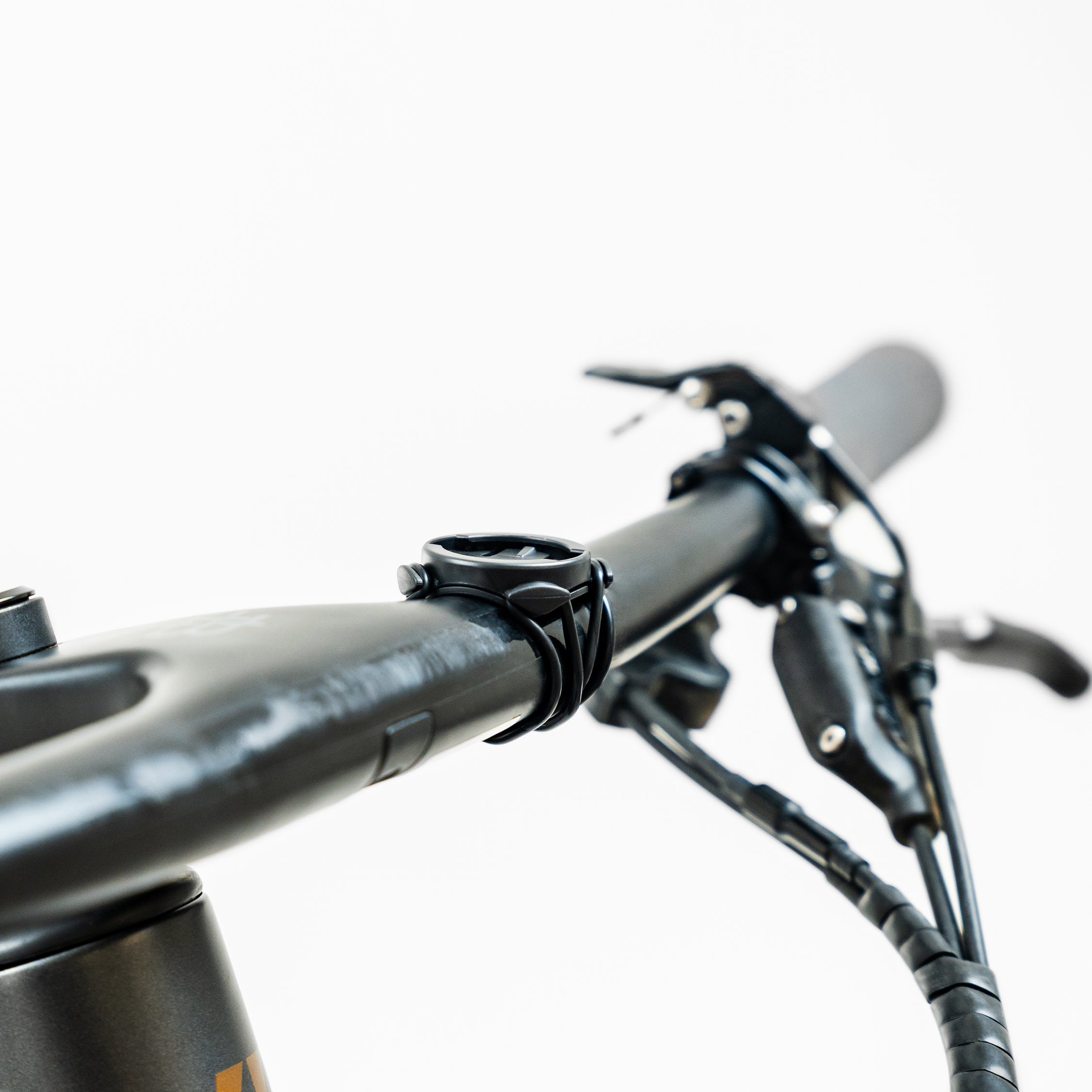 FORZA Universal Quarter-Turn Mount for Garmin/Magene