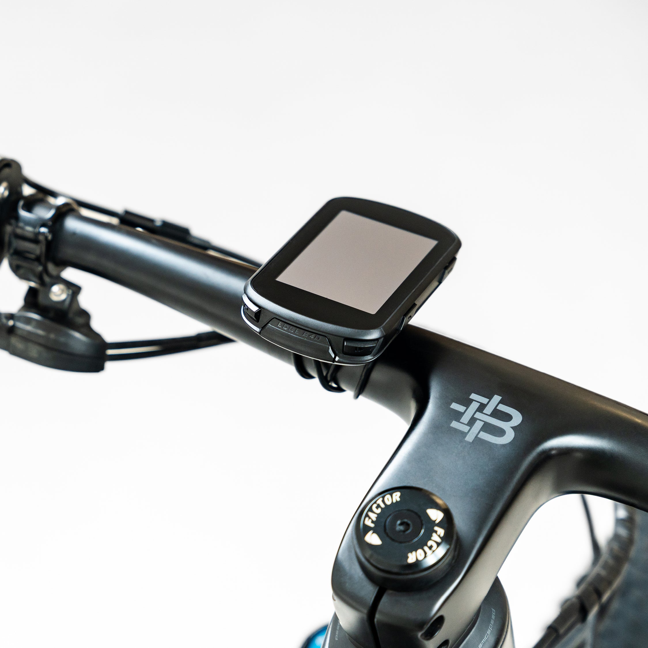 FORZA Universal Quarter-Turn Mount for Garmin/Magene